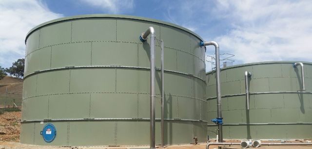 Fire tank installation